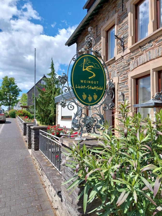 Weingut Licht-Stadtfeld Brauneberg Exteriör bild