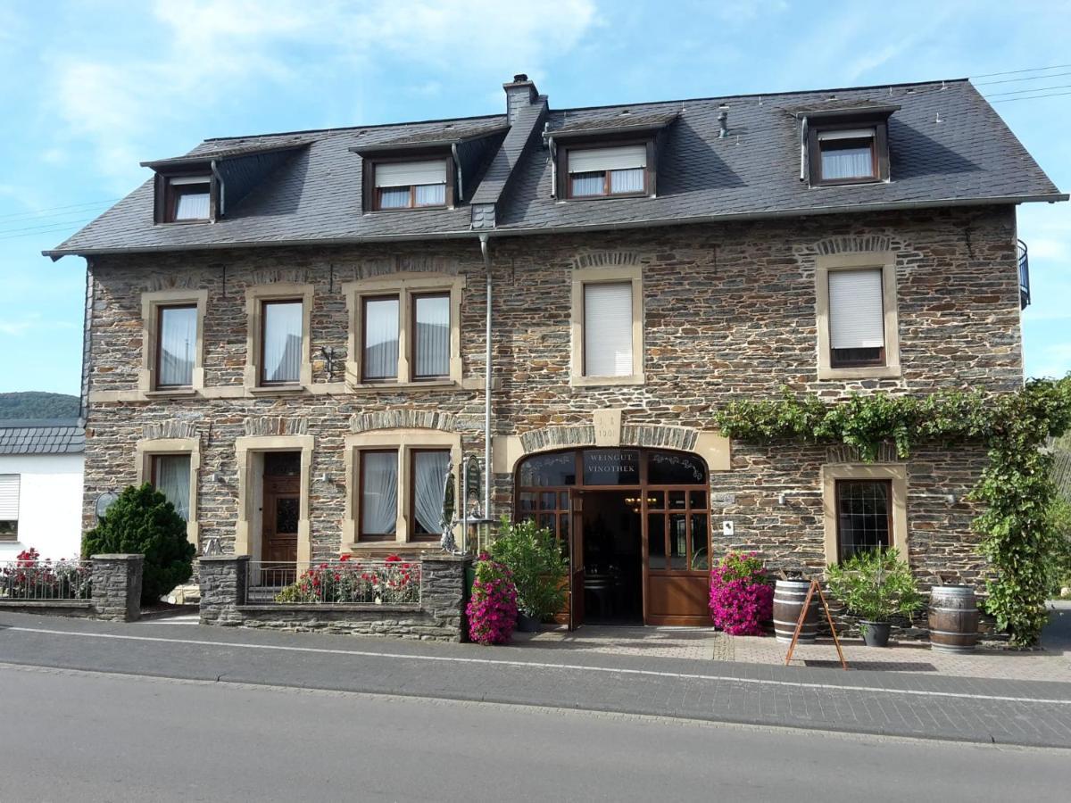Weingut Licht-Stadtfeld Brauneberg Exteriör bild