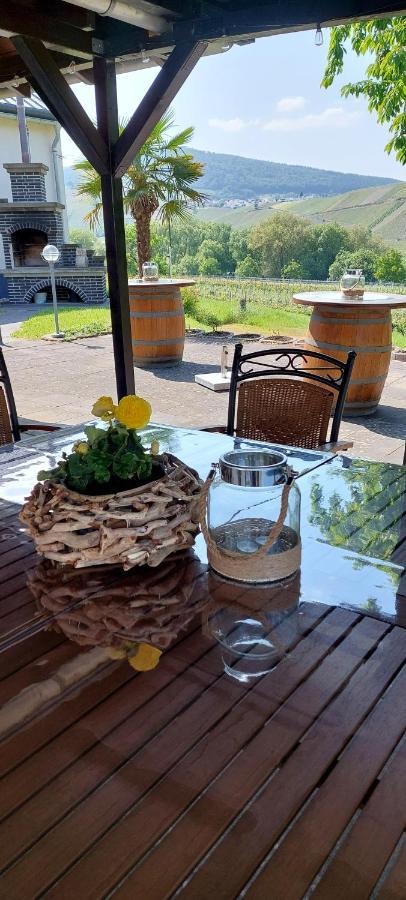 Weingut Licht-Stadtfeld Brauneberg Exteriör bild